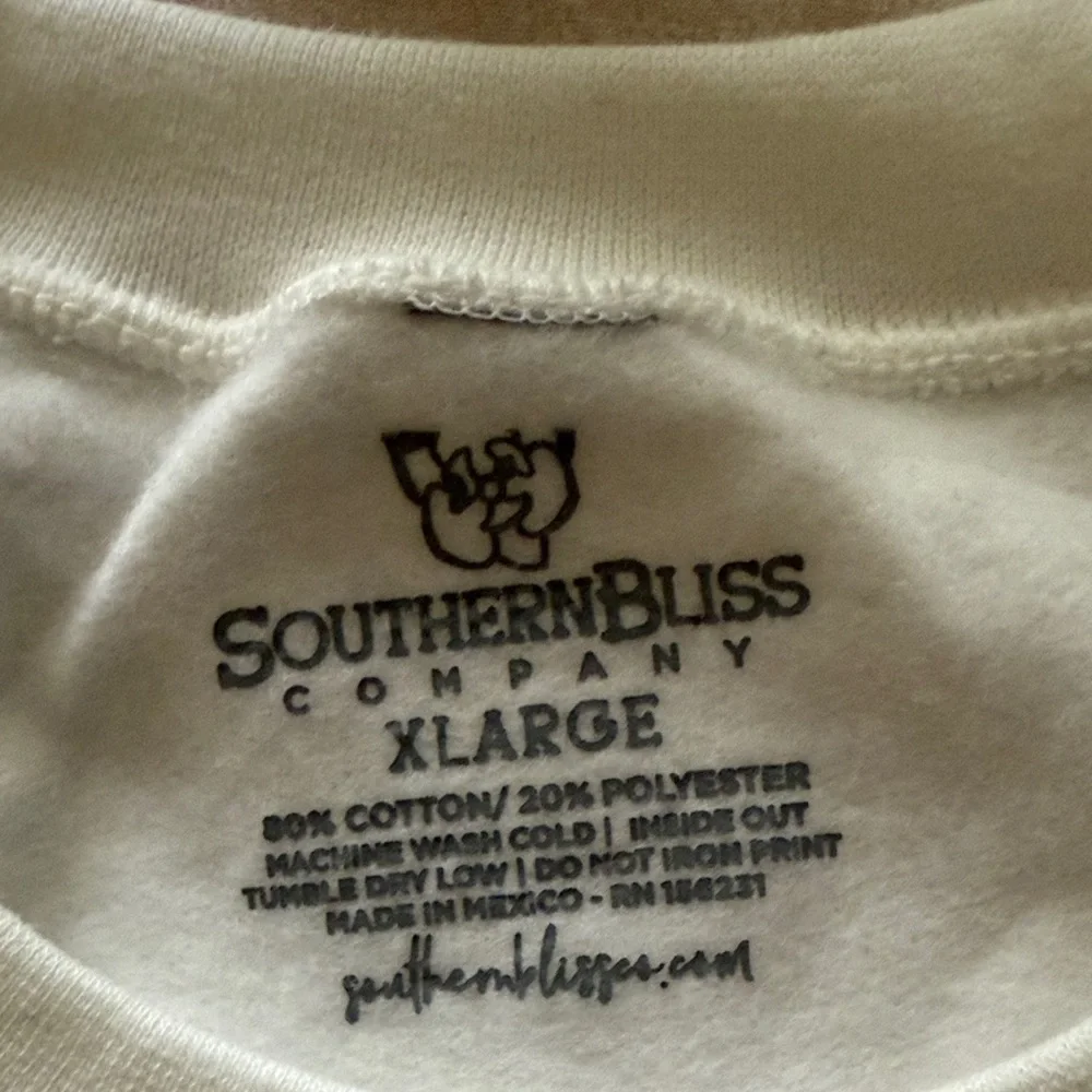 White 'Mama' Sweatshirt with Black and Gold Accents - Picture 4 of 4
